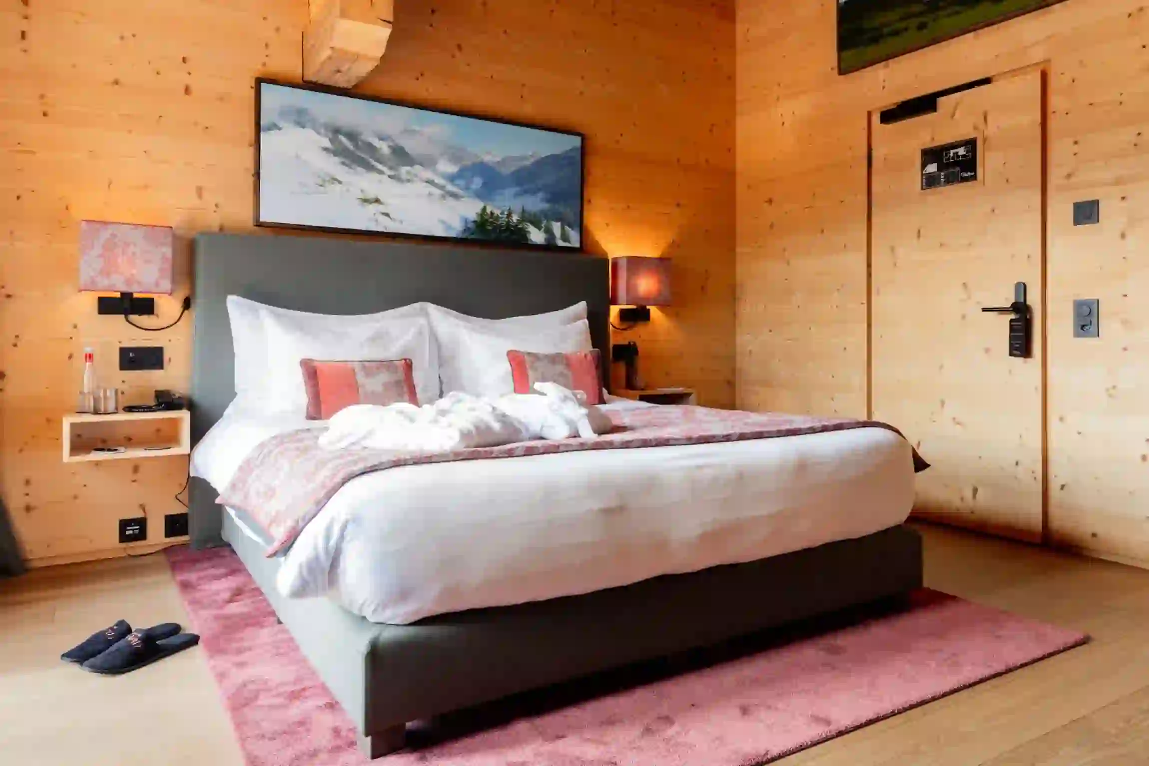 Gallery Hotel 8