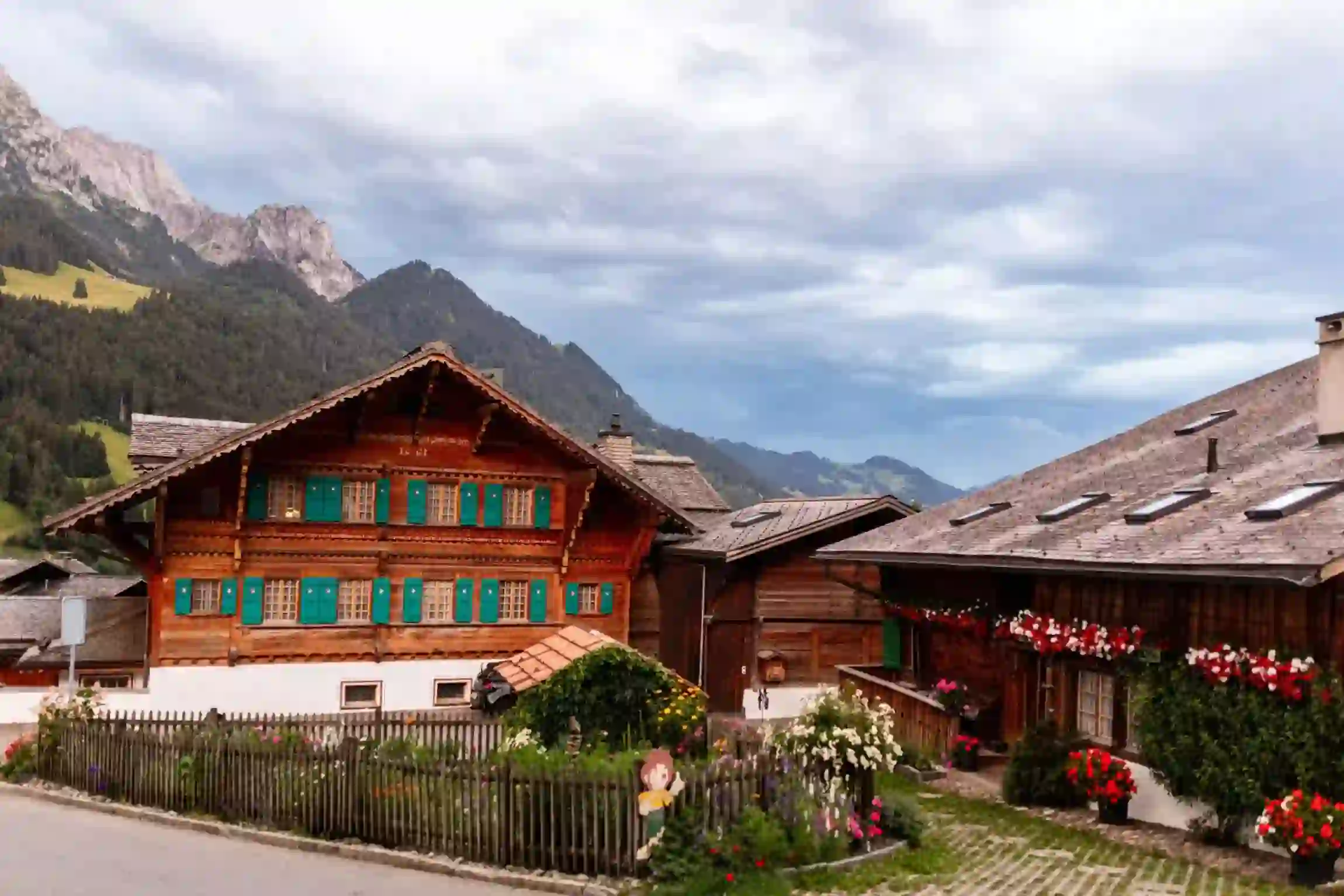Valrose 2023 Hotel Exterieur Ete Paysage 2300x1534 21