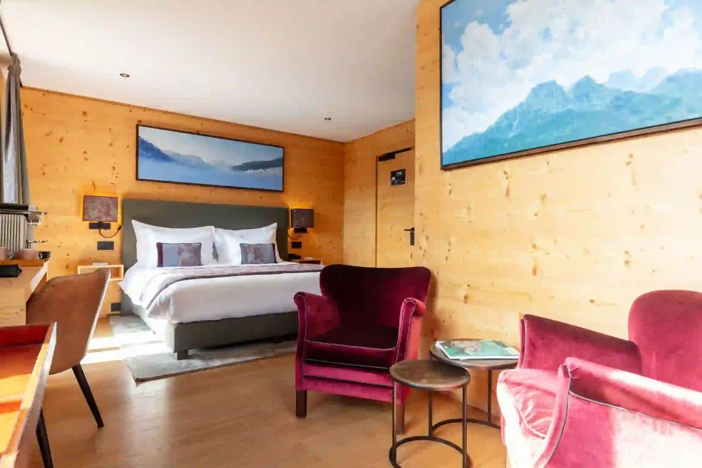 Gallery Hotel 11