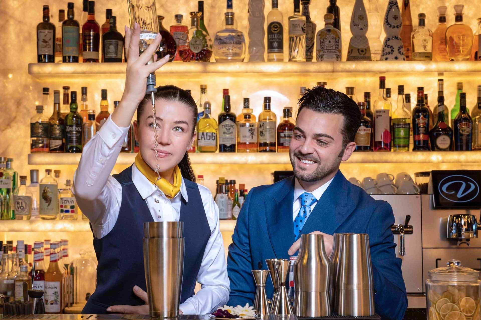 Les fauteuils du Bar Lounge du Valrose