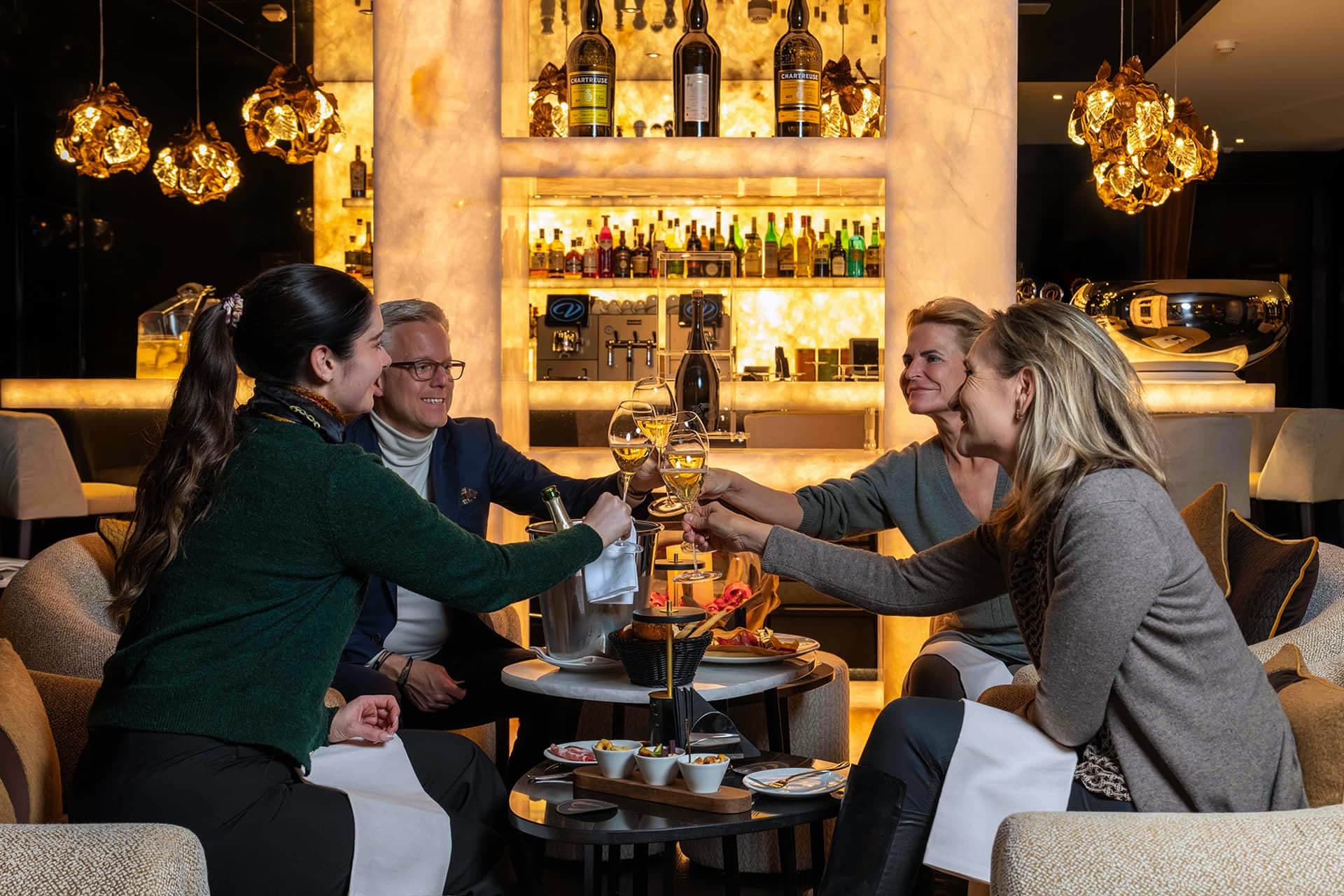 Ambiance du Bar Lounge du Valrose